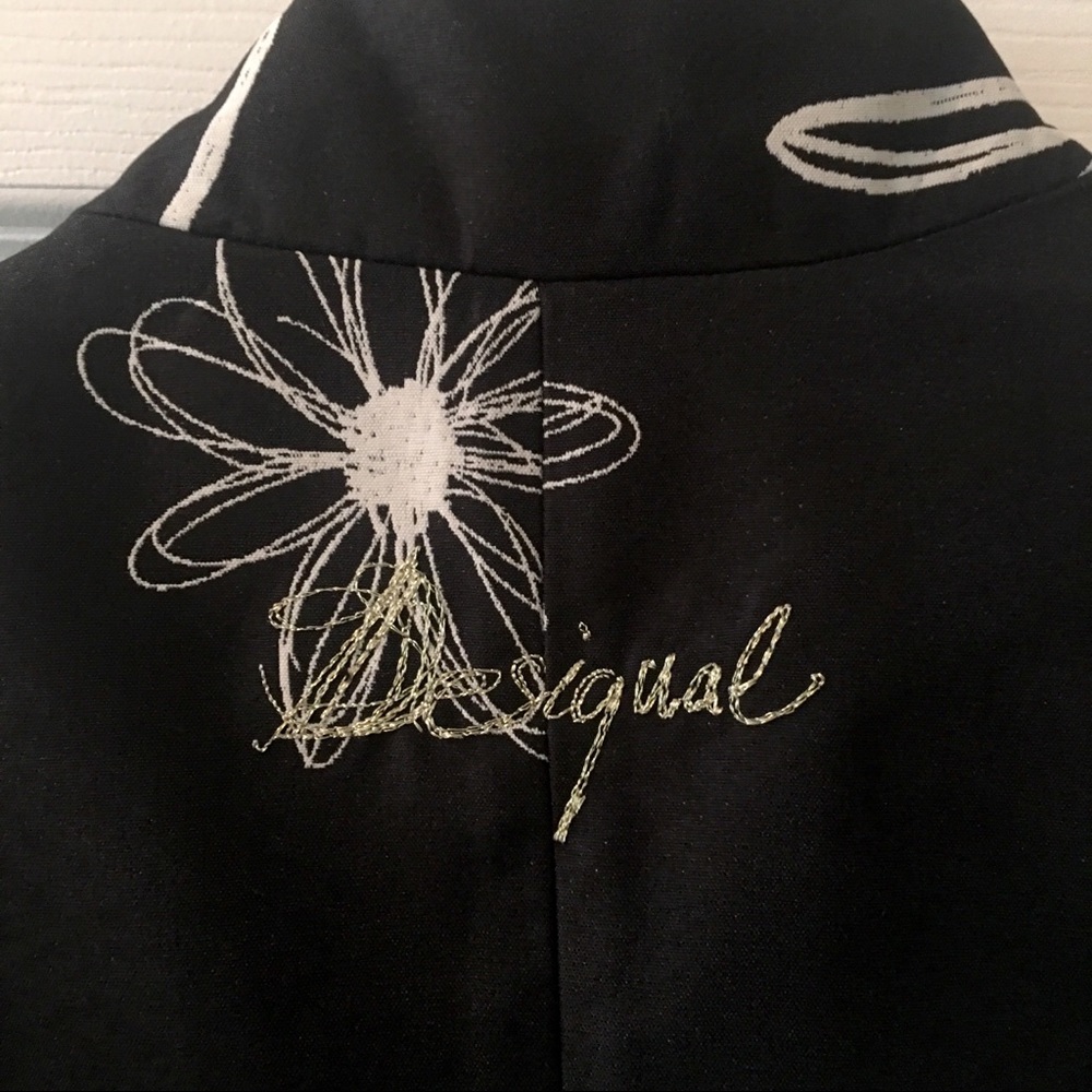 Desigual Coat with Flower Print - Picture 3 of 6